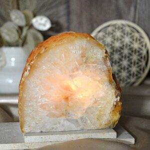 svietnik ACHÁT GEÓDA S DÚHOU #1 -1,55kg-Duchovný rast, Emocionálna úľava, Odvaha, Harmónia