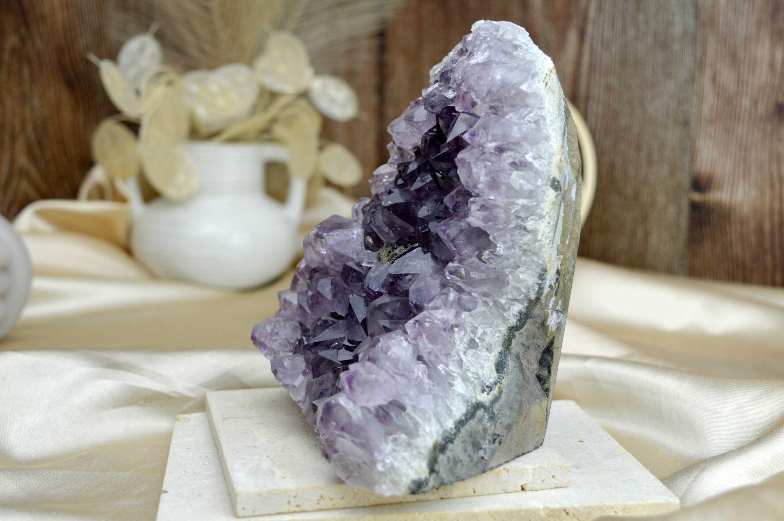 AMETYSTOVÁ drúza #8- Božskosť, Intuícia, Rovnováha, pokojný Spánok - 1,3 kg Extra kvalita Uruguay