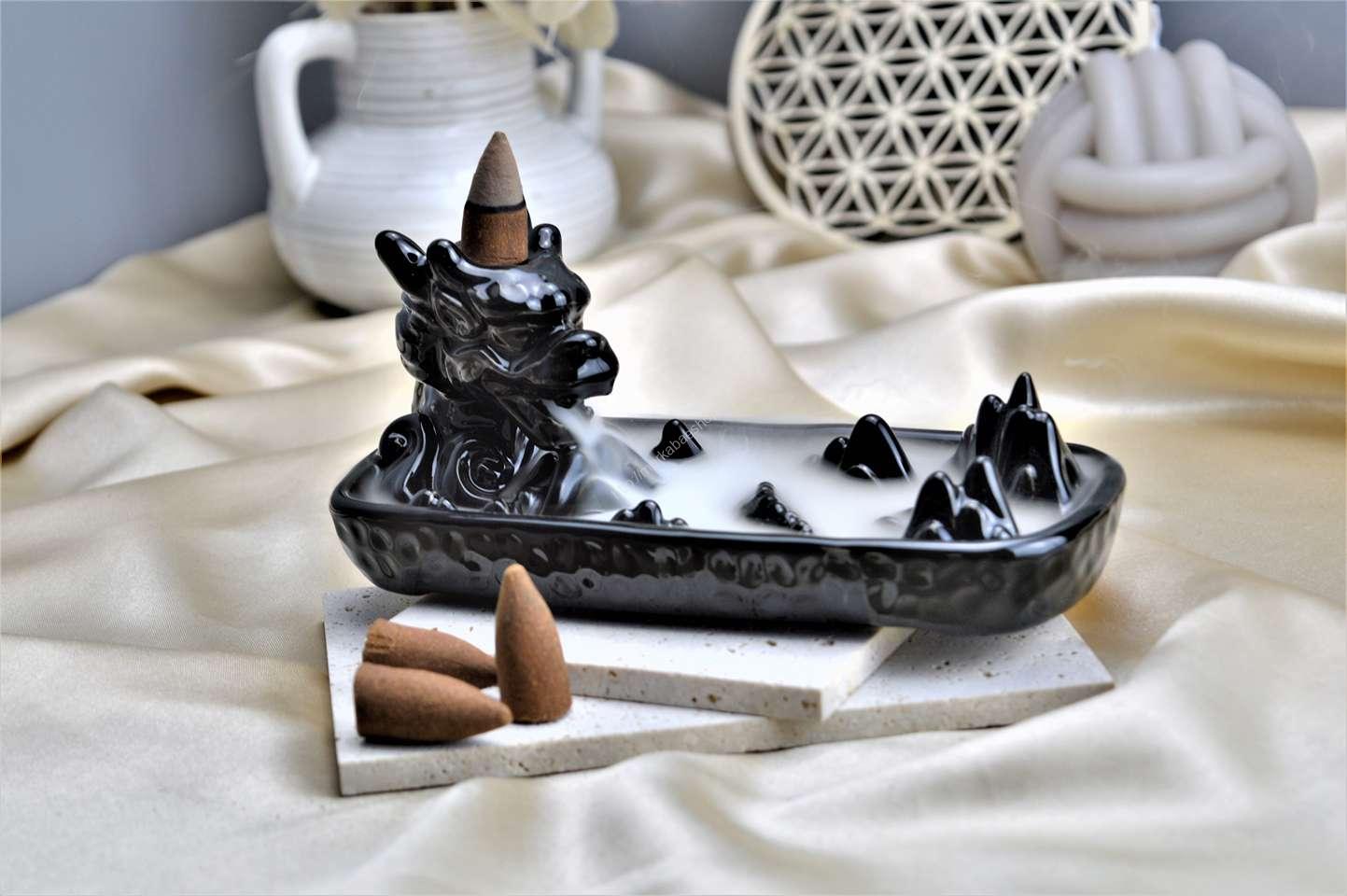 Stojan na Vonné Kužele "Tečúci Dym" Drak na Skale