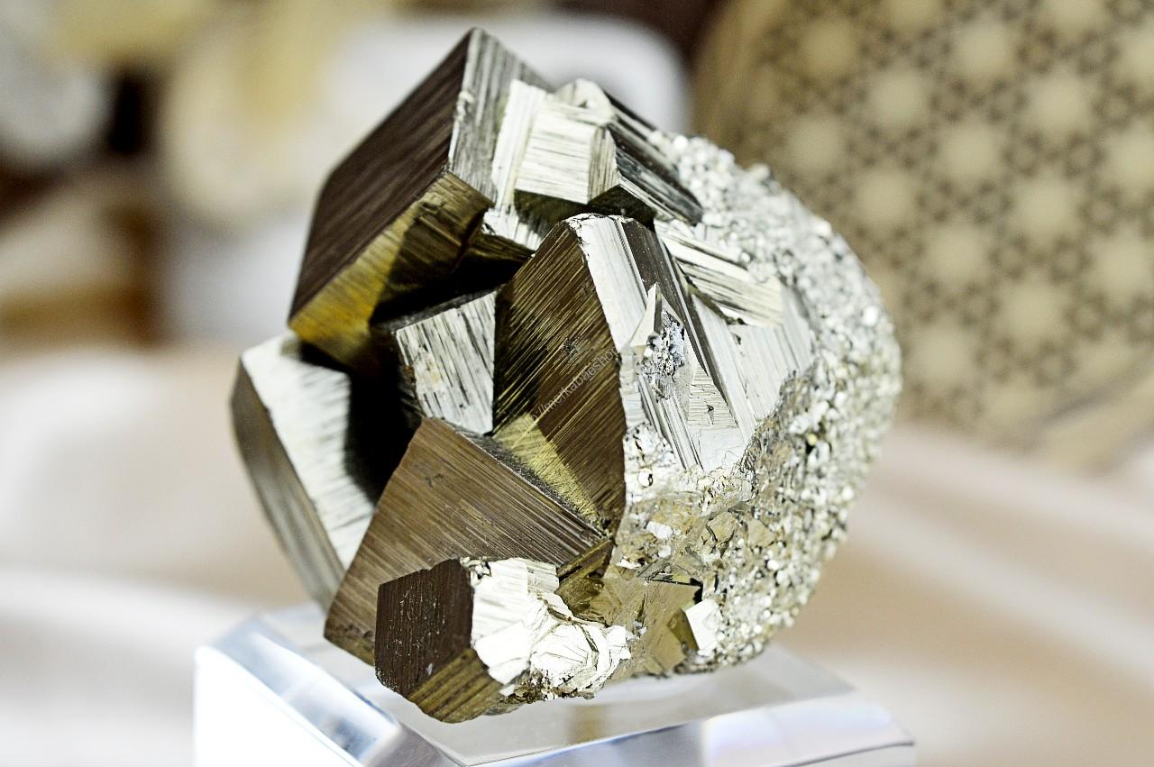 Drúza Hojnosti, Ochrany, Energie a Šťastia z PYRITU na sklenenom podstavci #4 Extra Kvalita – Obrázok 5