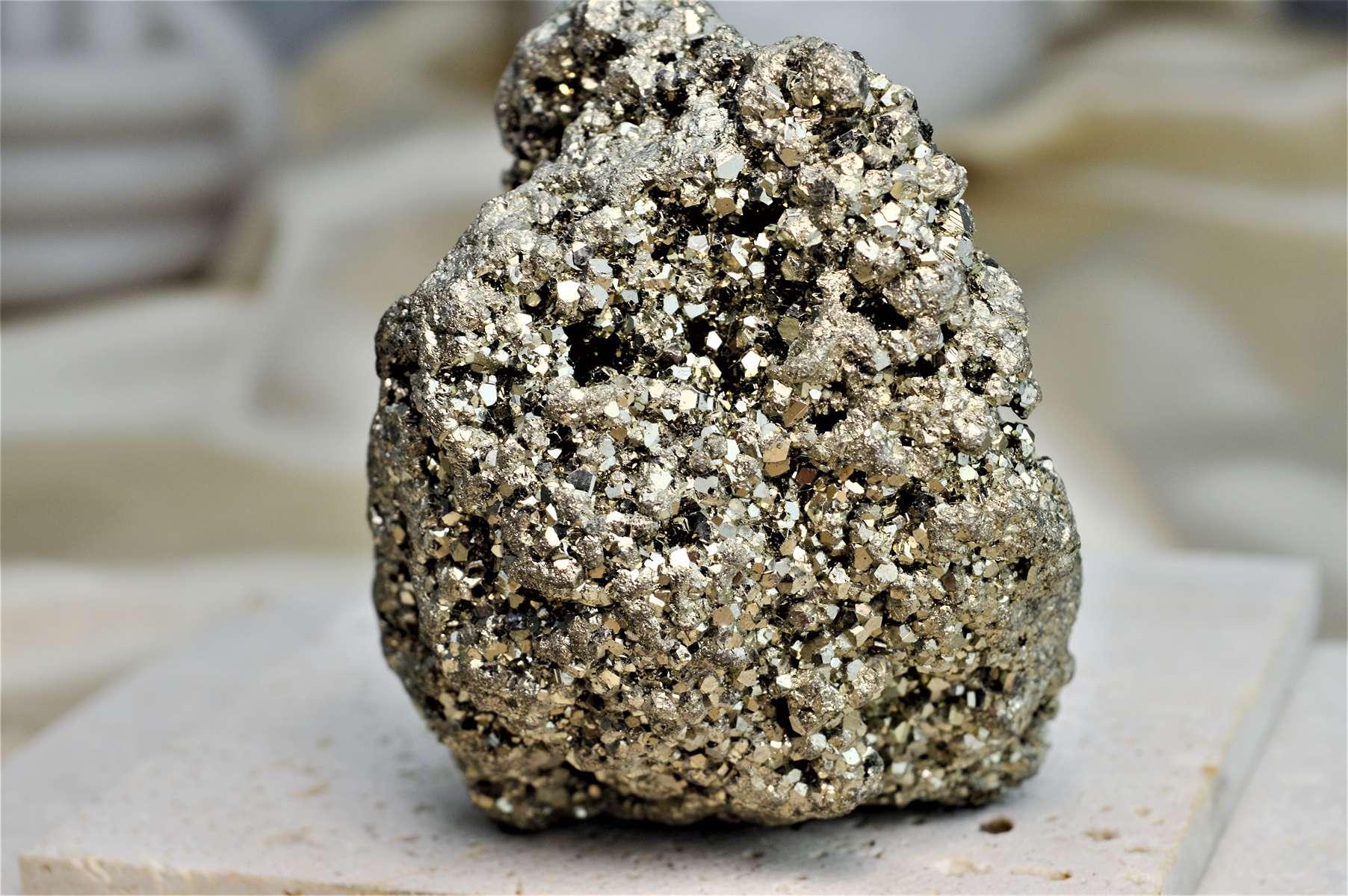 PYRITOVÁ drúza #1 Hojnosť, Šťastie, Ochrana, Manifestácia – Obrázok 2