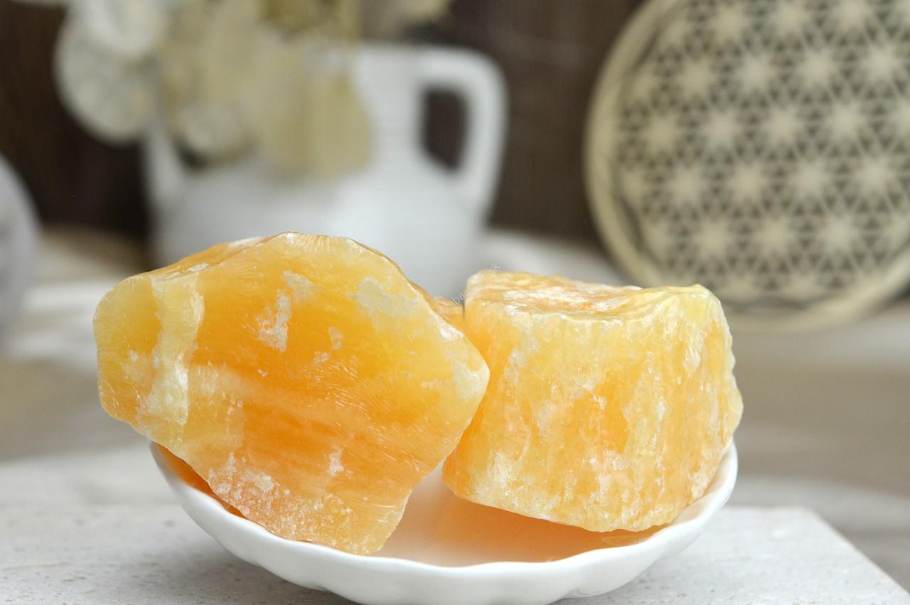 Surový KALCIT Oranžový kamienky #XL- Radosť, Sexualita, Kreativita, Energia, Vzťahy