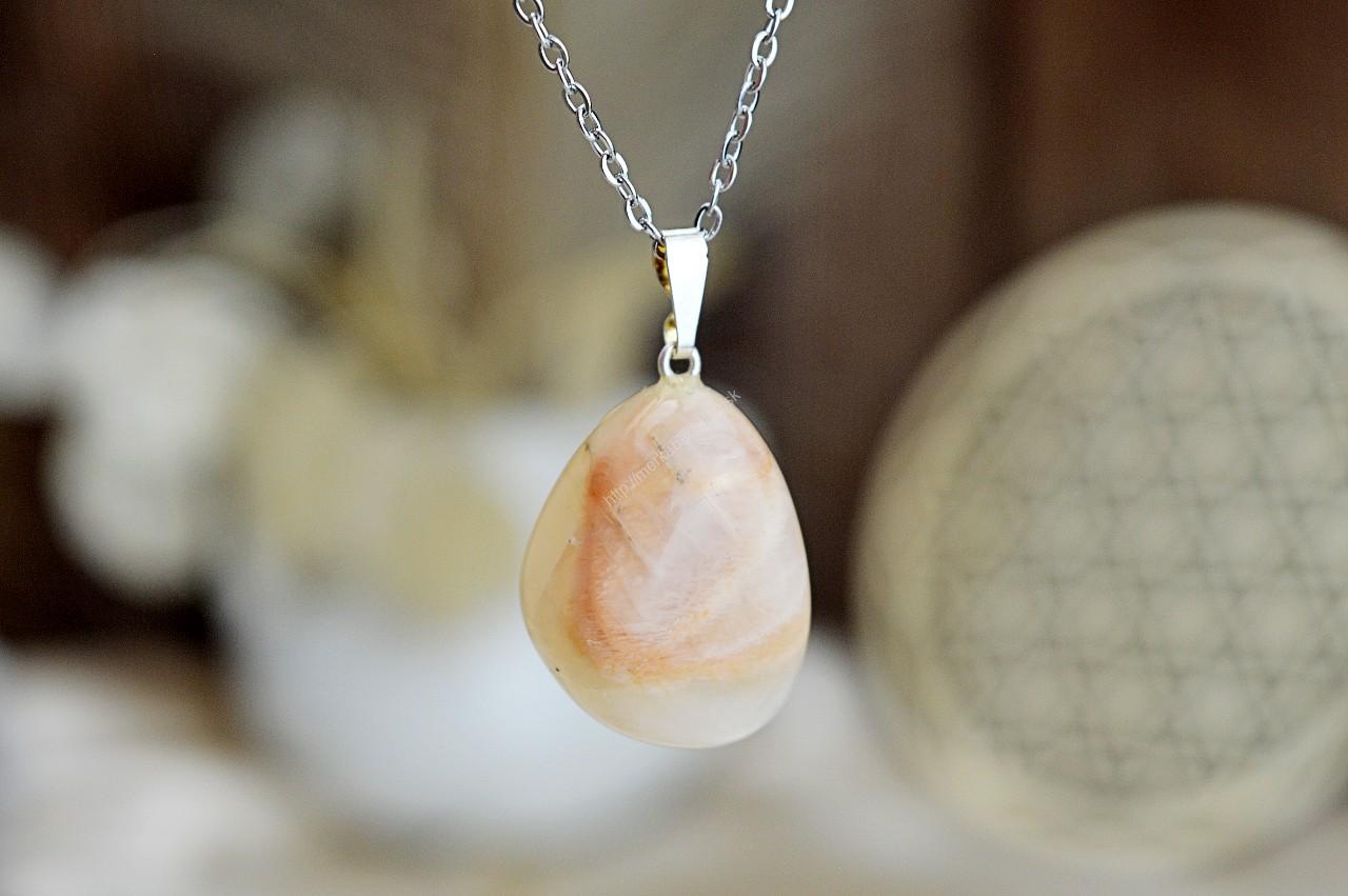 Prívesok MESAČNÝ KAMEŇ/ Adulár – Nové začiatky, Rovnováha, Božské spojenie, Úľava od PMS