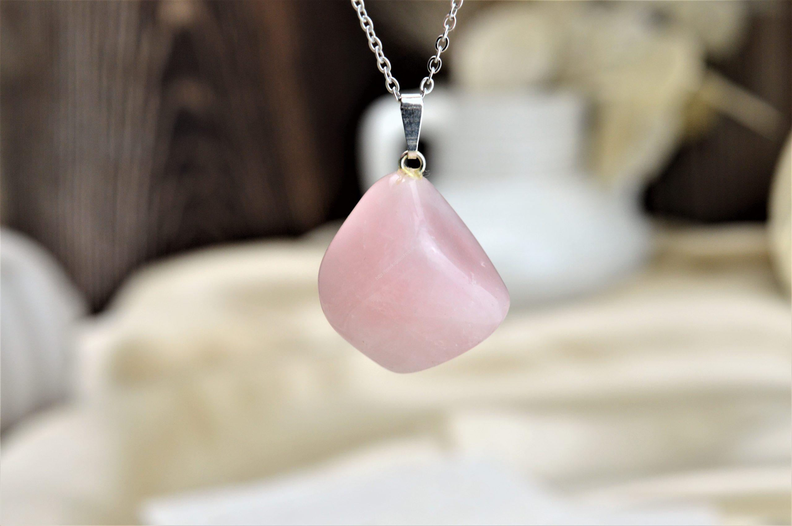 prívesok Ruženín na kožke