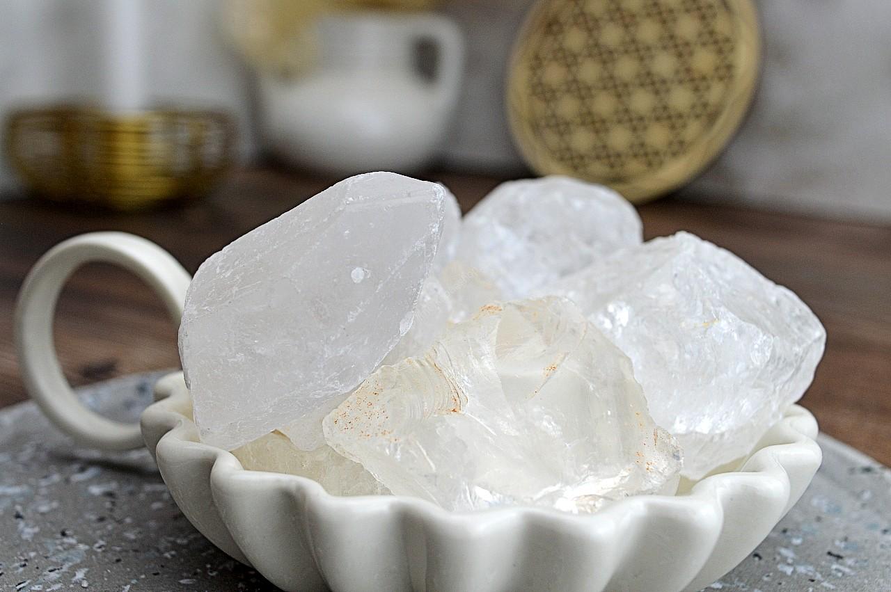 Surový KRIŠTÁĽ kamienky #L – Harmónia, Svetlo na Zemi, Majster liečiteľ, Manifestovanie, Sila, Energia