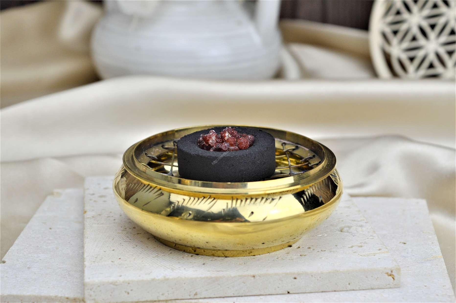 Kadidelnica mosadzná kotlík M s mriežkou