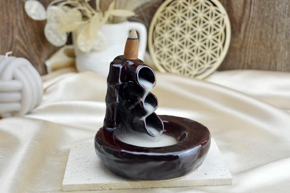 Stojan na Vonné Kužele "Tečúci Dym" - Bambus a Jazierko