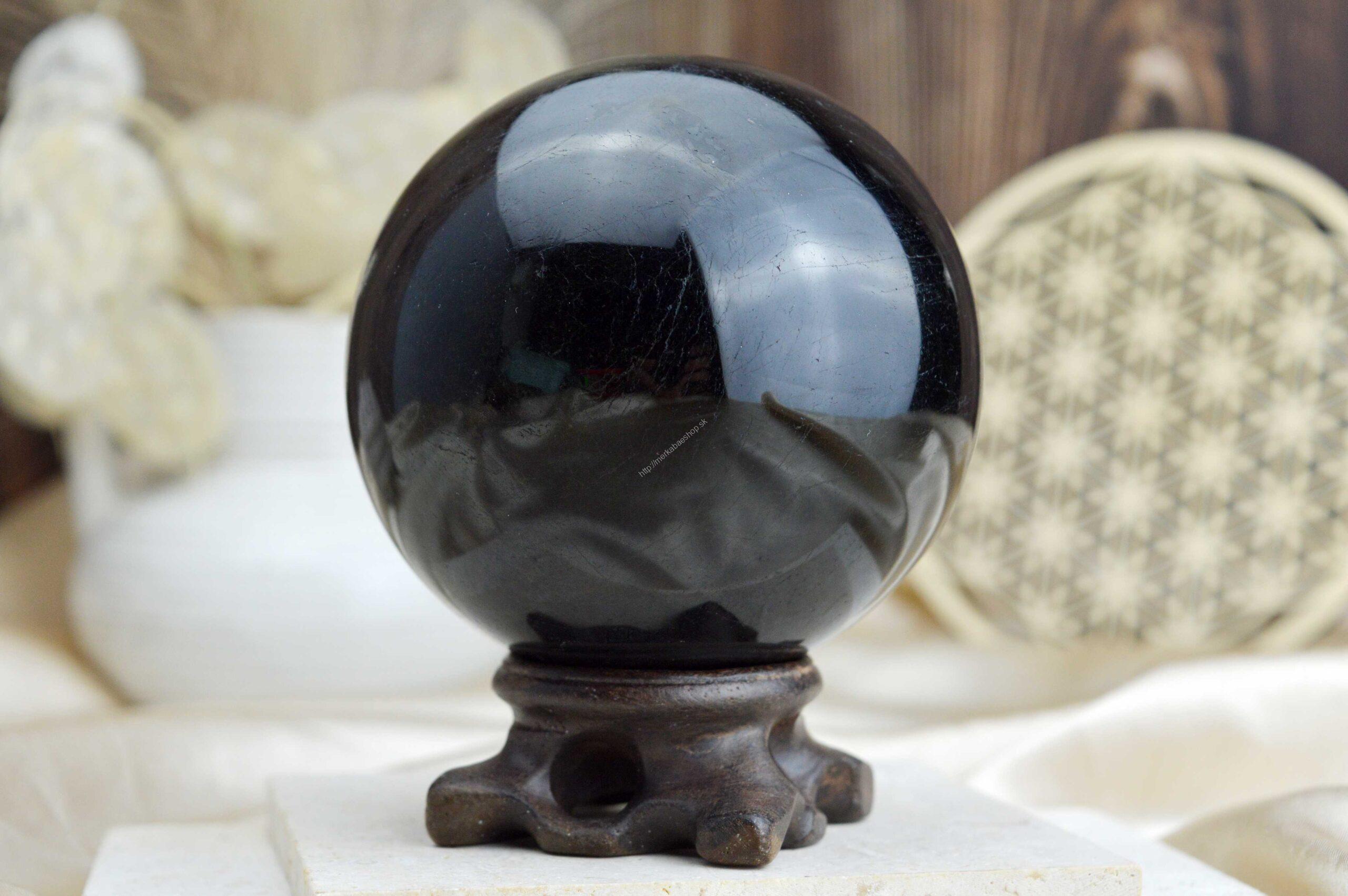 Guľa ČIERNY TURMALÍN/SKORYL #1 – Ochrana, Očista od toxickej energie, Zmierňuje stres a strach 0,87kg – Obrázok 2