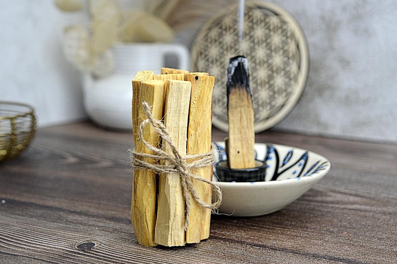 drievka na vydymovanie PALO SANTO 1. Akosť - Očista, Meditácia, Upokojenie, Sexuálna energia, Otvára Ducha