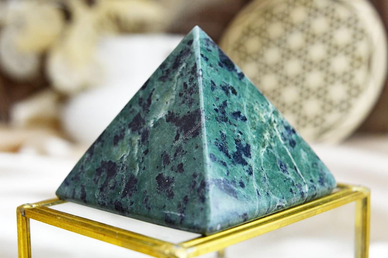 Pyramída Šťastia, Zdravia, Očisty, Lásky a Kundalíny energie SERPENTÍN- NEFRIT #4 (5,5 x 5,5cm)