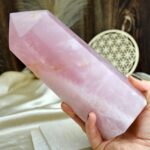 Generátor /obelisk z Ruženínu OKNO DO DUŠE (kryštáľ OKNO)  1,7kg