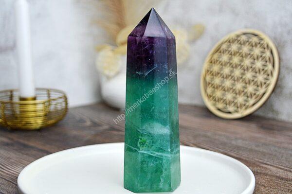 Generátor/obelisk z FLUORITU DÚHOVÉHO #13 - Sústredenie, Pamäť, Intuícia, Ochrana, Božskosť, Dosiahnutie cieľov - Image 3