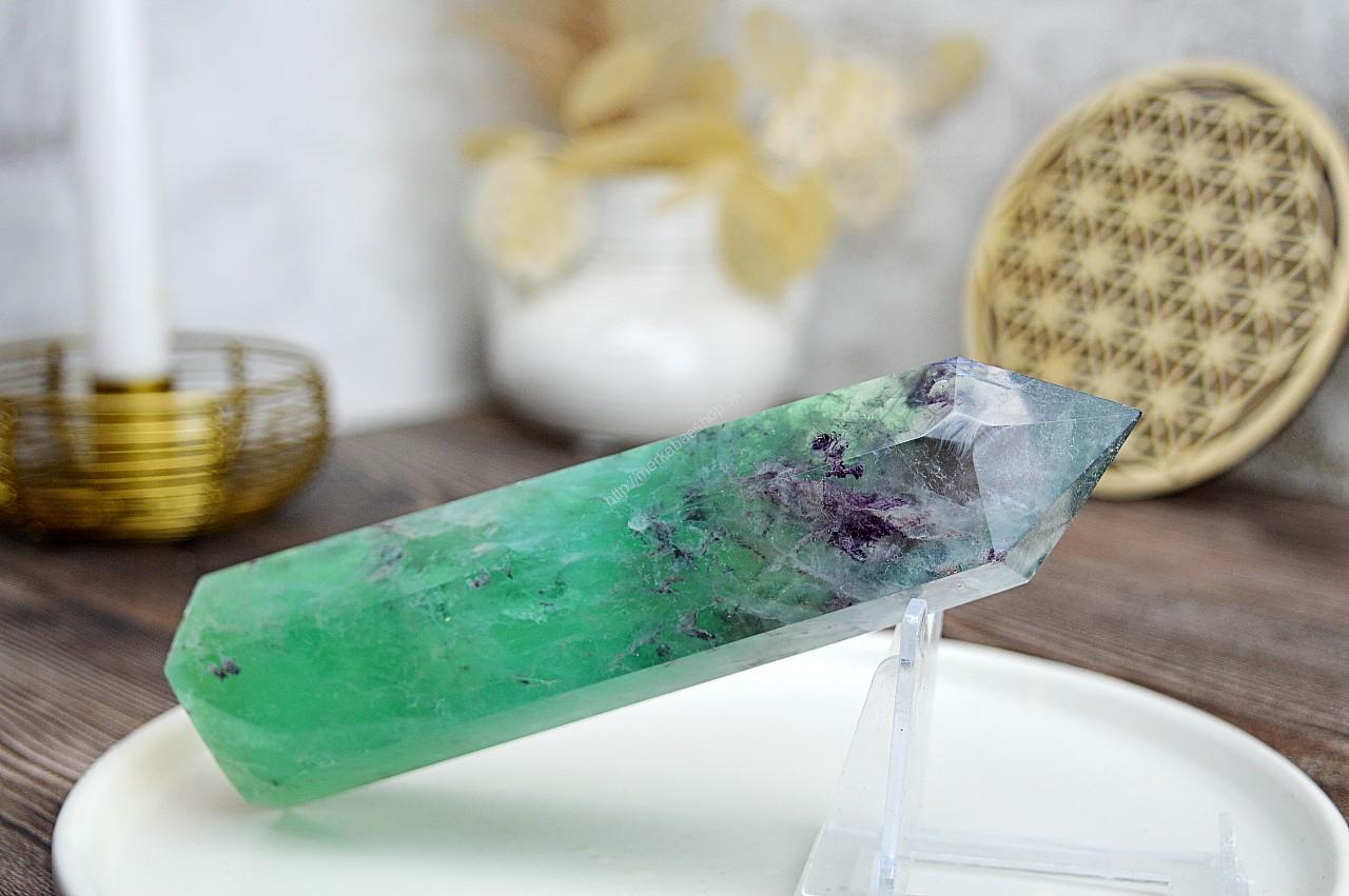 Generátor/obelisk z FLUORITU DÚHOVÉHO #7 - Sústredenie, Pamäť, Intuícia, Ochrana, Božskosť, Dosiahnutie cieľov – Obrázok 3