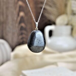 prívesok HEMATIT na kožke - Ochrana, Energetický štít, Harmonizácia Jin Jang, Silné Uzemnenie, Tvorba Železa