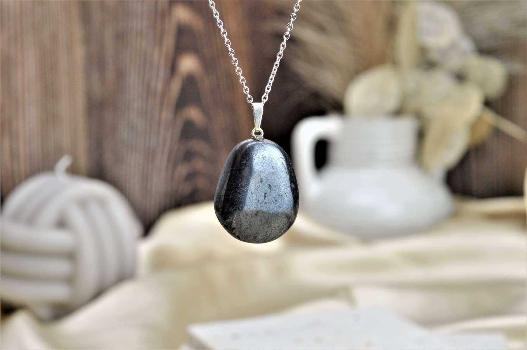 prívesok HEMATIT na kožke - Ochrana, Energetický štít, Harmonizácia Jin Jang, Silné Uzemnenie, Tvorba Železa