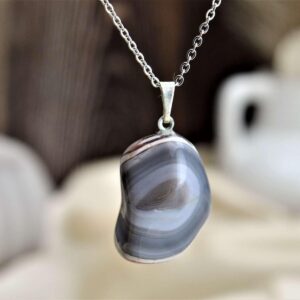 prívesok Achát šedý 1 na kožke