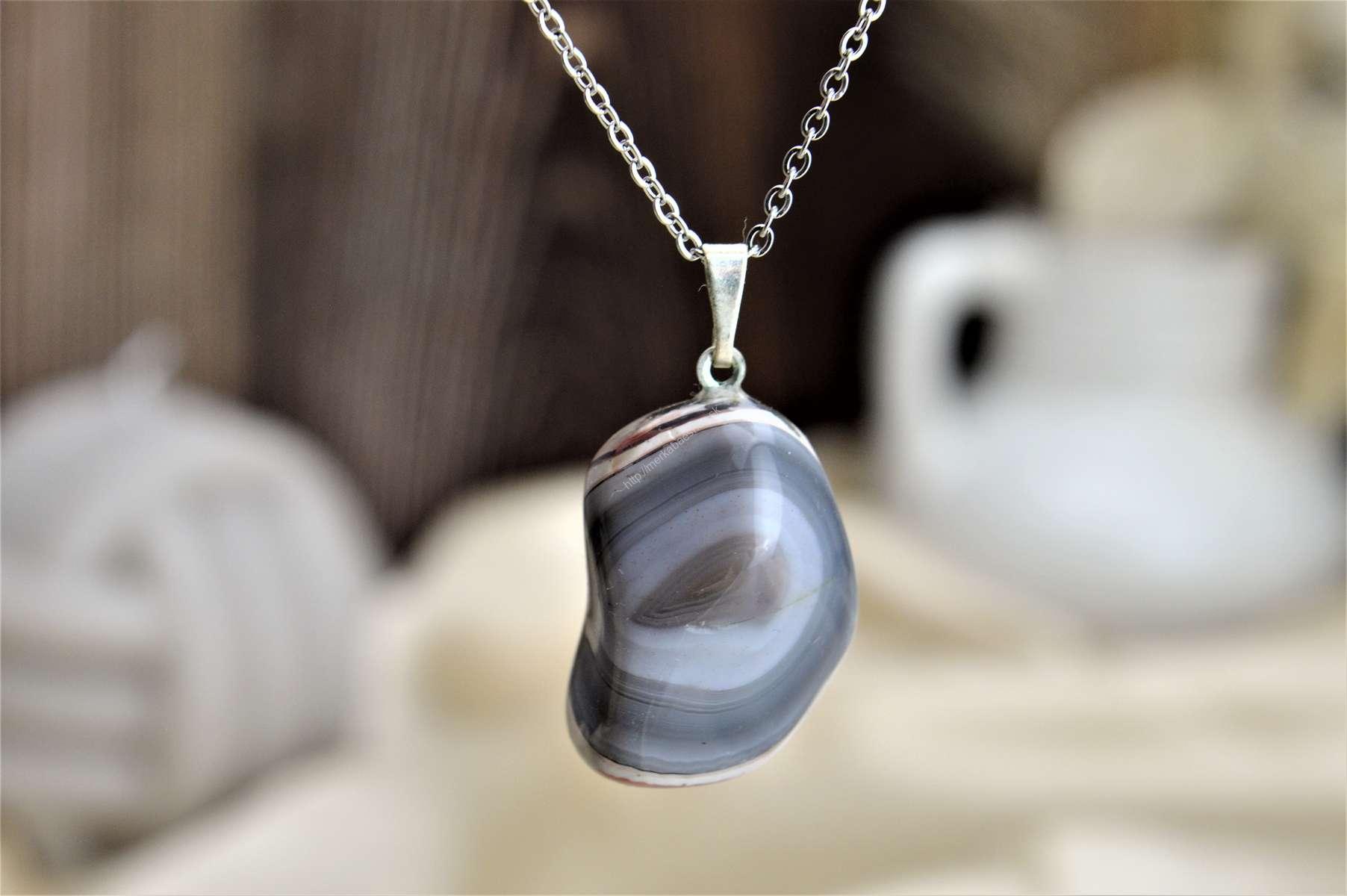 prívesok Achát šedý 1 na kožke