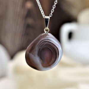 prívesok Achát šedý 3 na kožke