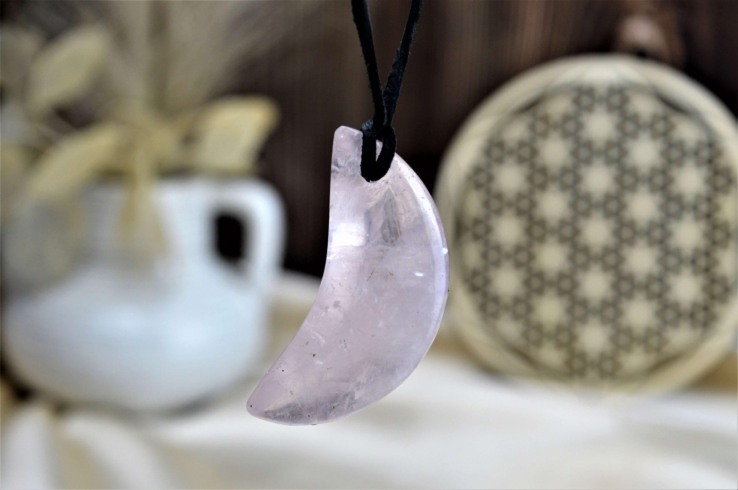 Prívesok RUŽENÍN mesiac- Bezpodmienečná Láska, Sebaláska, Odpustenie, Radosť, Srdcová Čakra