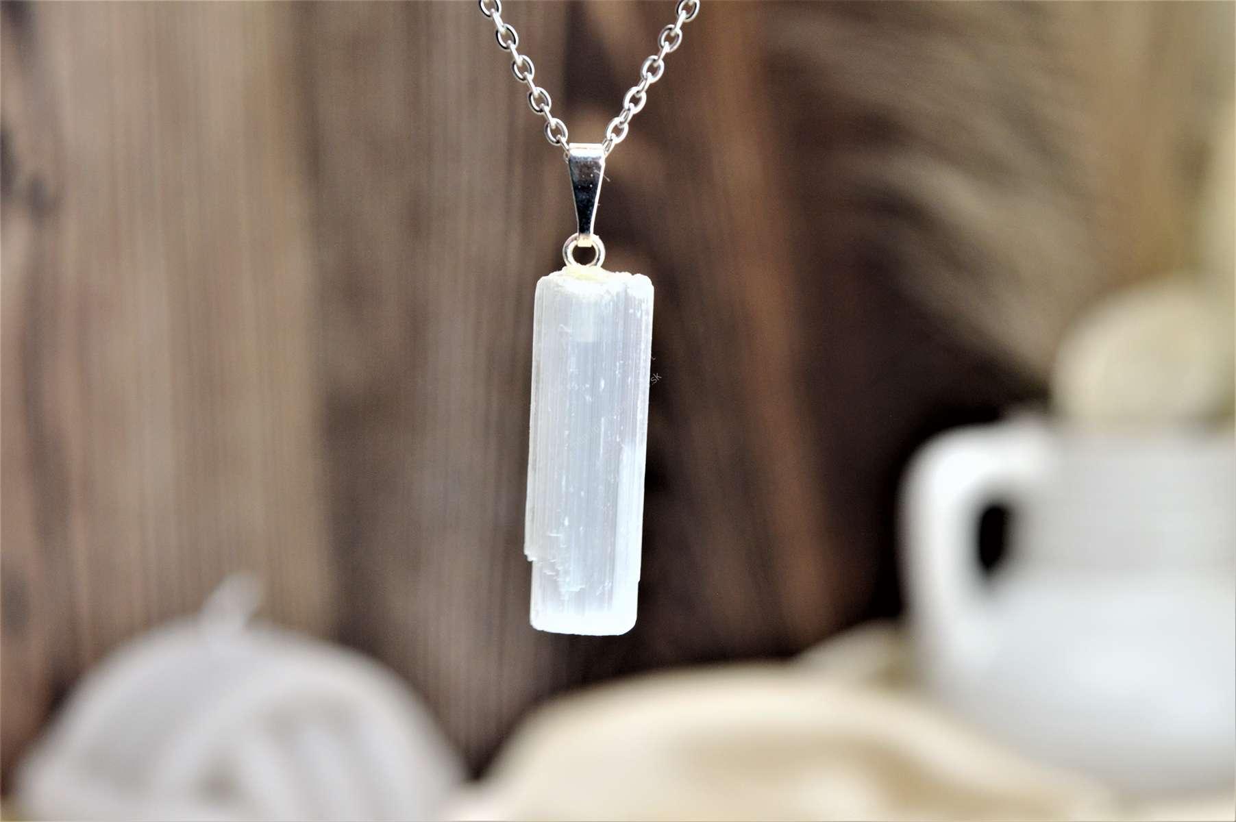 prívesok SELENIT - Duchovné vedenie, Liečenie, Vysoké vibrácie, Autentickosť, Ochrana