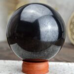 Guľa ŠUNGIT #10,5cm/1,3kg -Harmonizácia priestoru, Geopatogénnych zón a Elektrosmogu, Ochrana, Energia