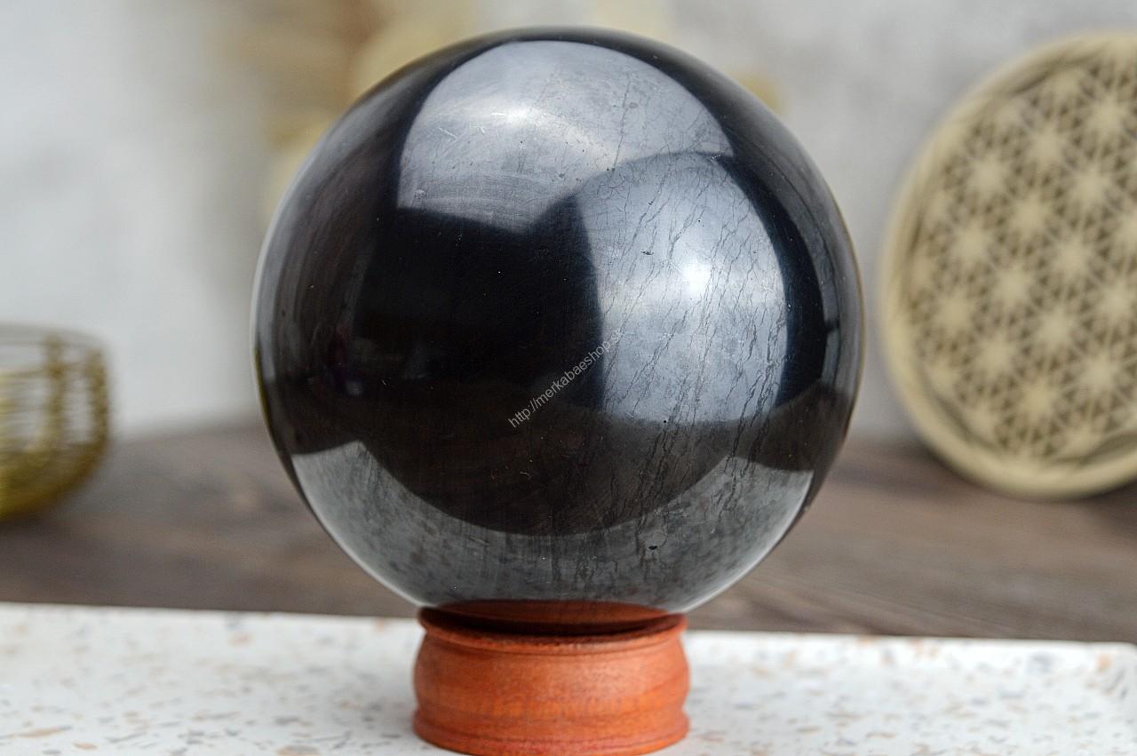 Guľa ŠUNGIT #10,5cm/1,3kg -Harmonizácia priestoru, Geopatogénnych zón a Elektrosmogu, Ochrana, Energia