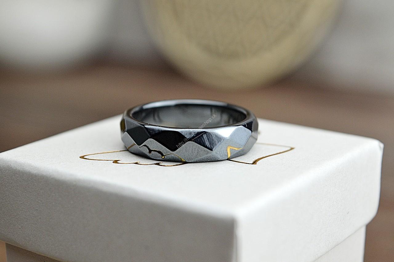 Prsteň HEMATIT fazetovaný  - Ochrana, Energetický štít, Harmonizácia Jin Jang, Silné Uzemnenie, Tvorba Železa – Obrázok 2