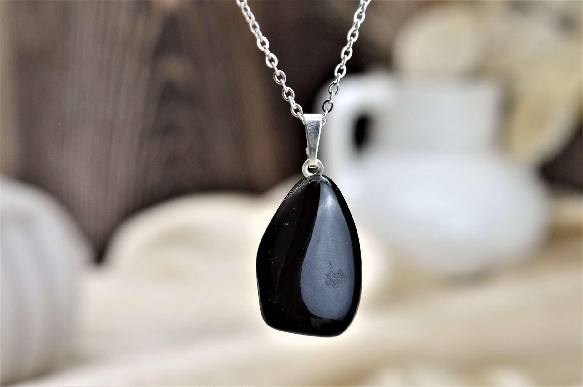 Prívesok Obsidián čierny na kožke