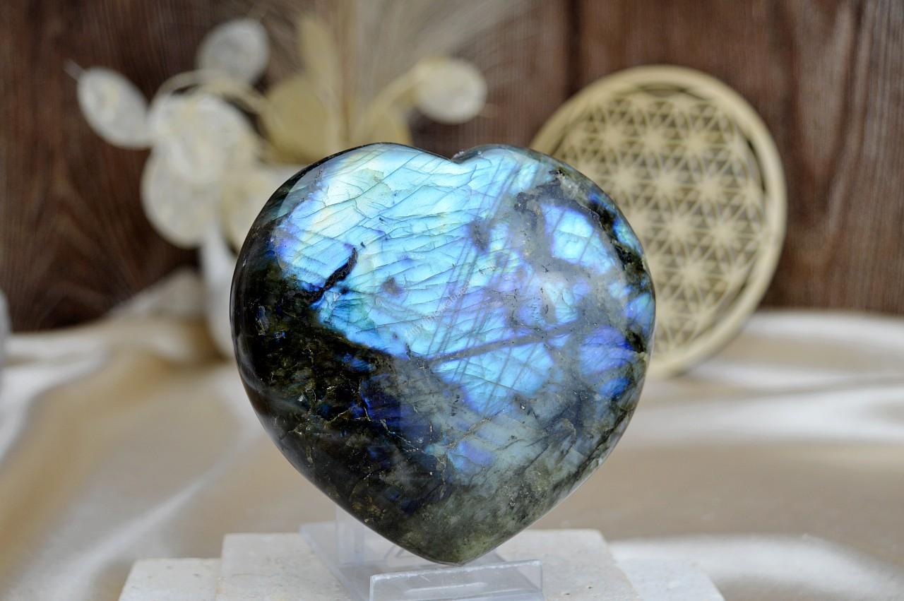 Srdiečko LABRADORIT #1 -Intuícia, Ochrana, Premena, Napredovanie, Prekonanie prekážok 0,6 kg - 10 cm