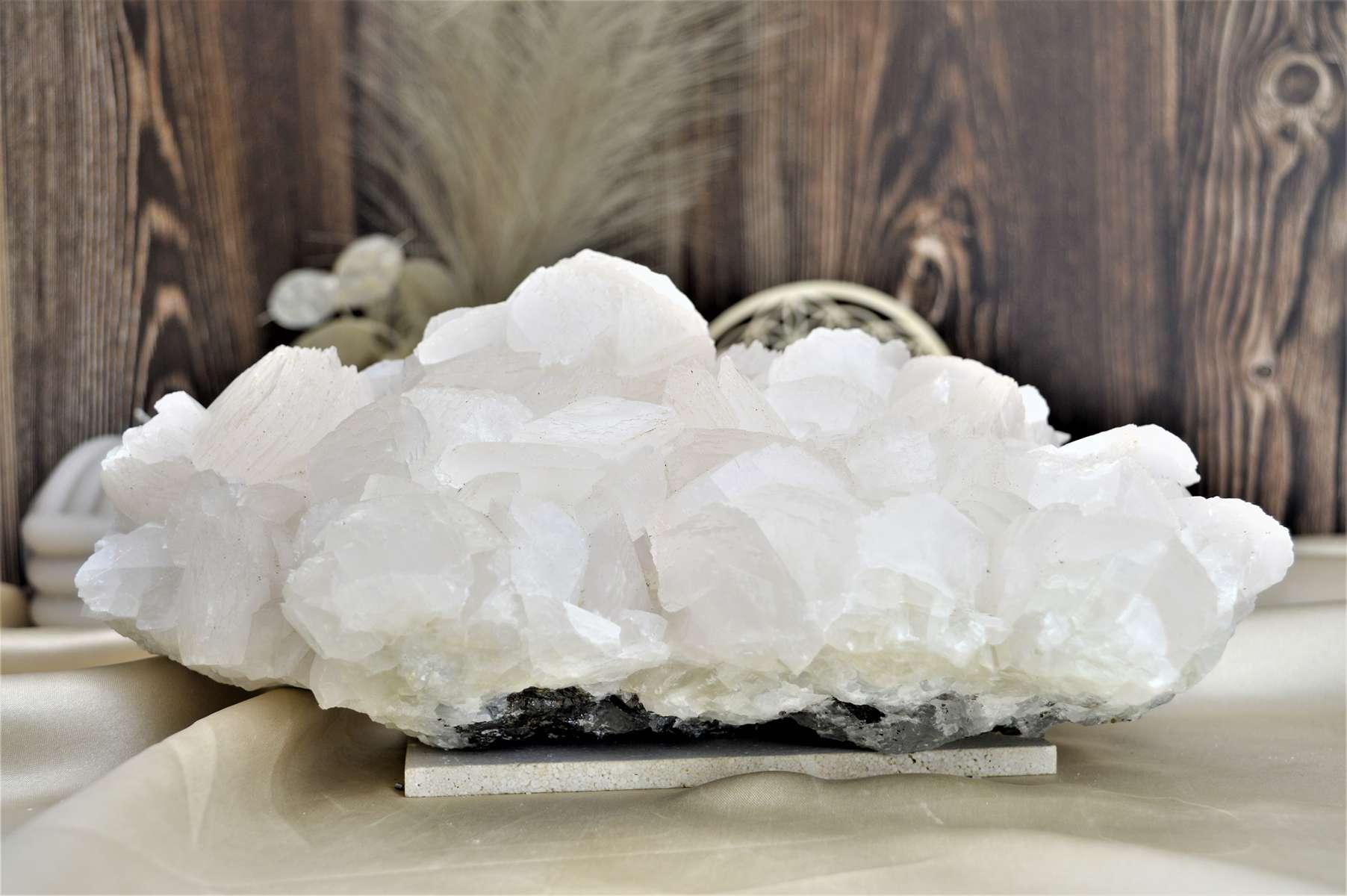 Drúza MANGANOKALCIT s HEMATITOM 4,75kg - Láska, Ochrana, Uzemnenie, Liečenie zranenej Duše – Obrázok 4