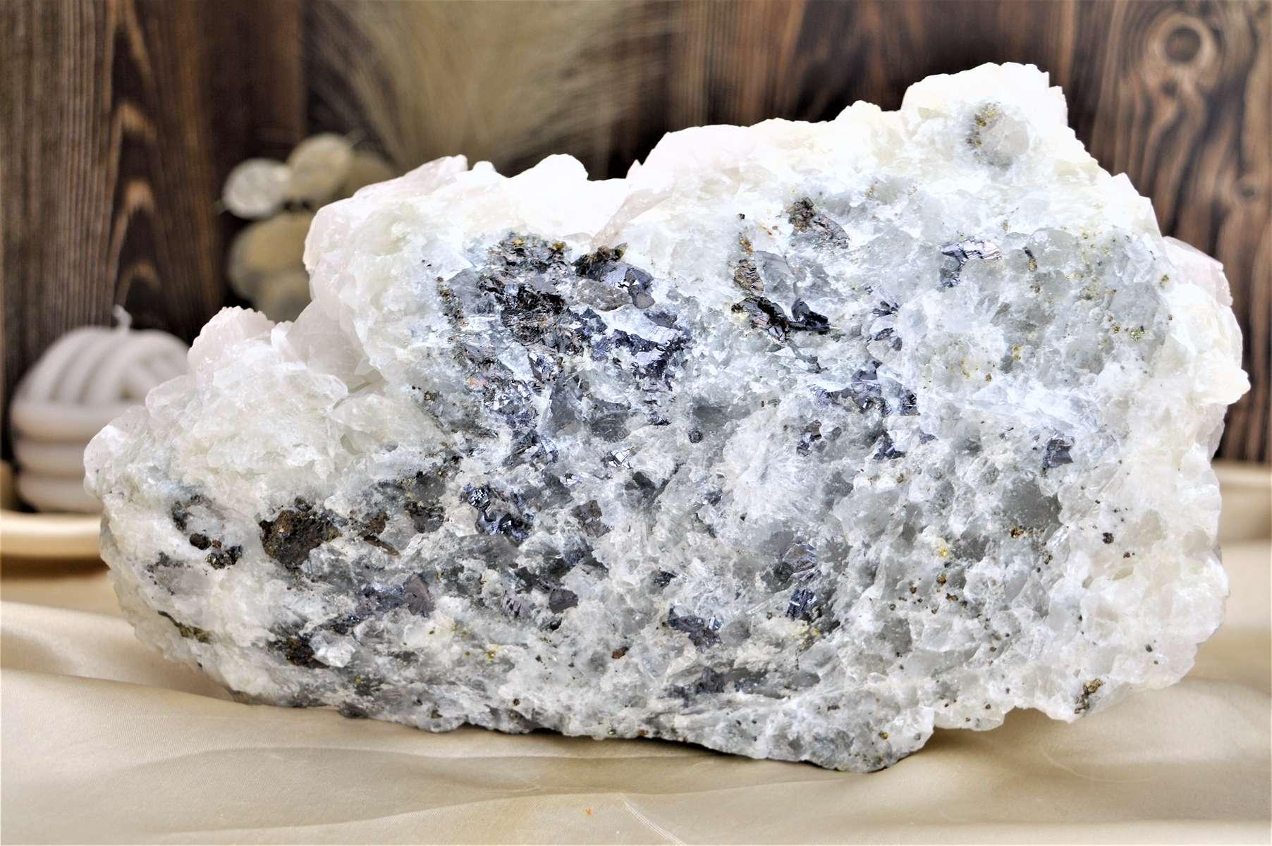 Drúza MANGANOKALCIT s HEMATITOM 4,75kg - Láska, Ochrana, Uzemnenie, Liečenie zranenej Duše – Obrázok 3