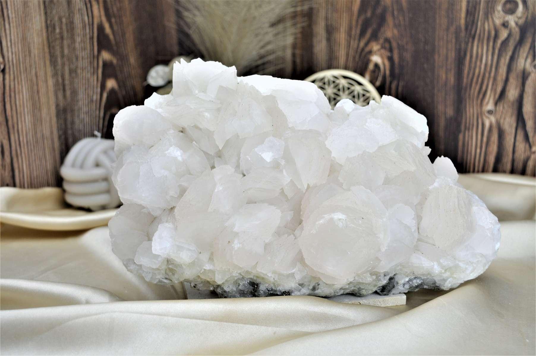 Drúza MANGANOKALCIT s HEMATITOM 4,75kg - Láska, Ochrana, Uzemnenie, Liečenie zranenej Duše – Obrázok 6