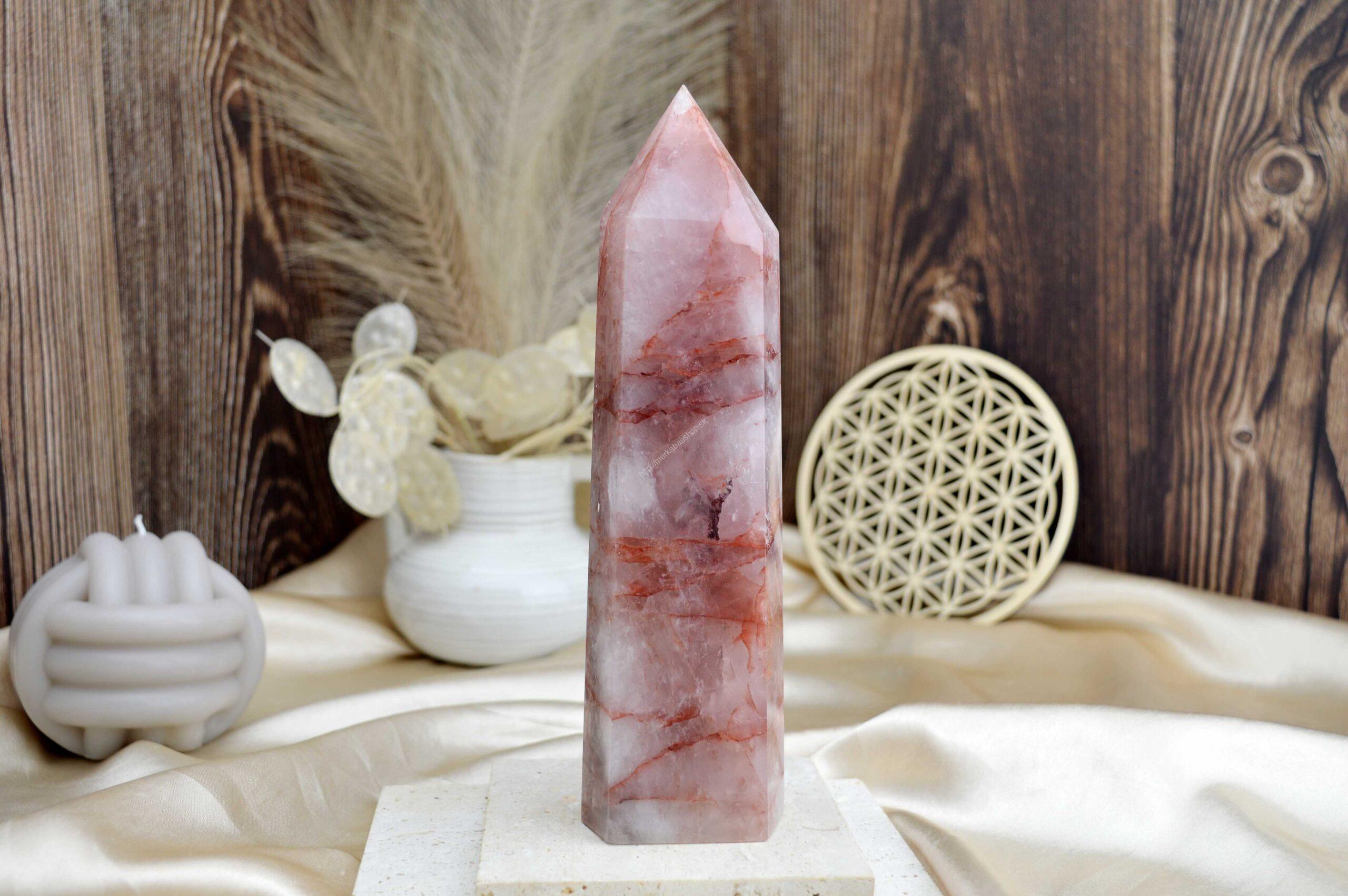 Generátor/obelisk Životnej Energie KRIŠTÁĽ S HEMATITOM / TANGERIT- 0,83kg, 20cm