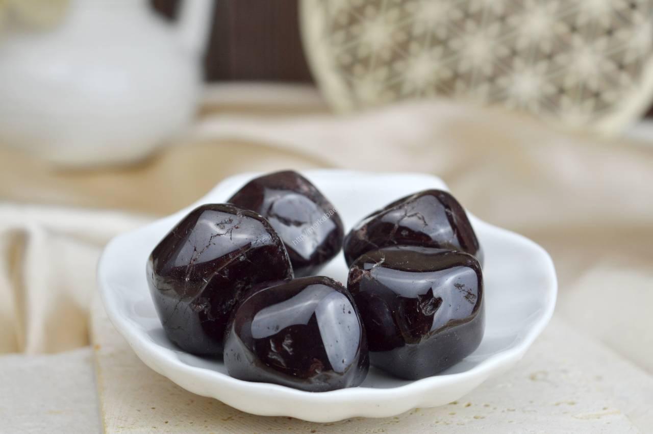 kamienky GRANÁT – Životná Sila, Láska, Úľava od Depresií, Energetický Štít