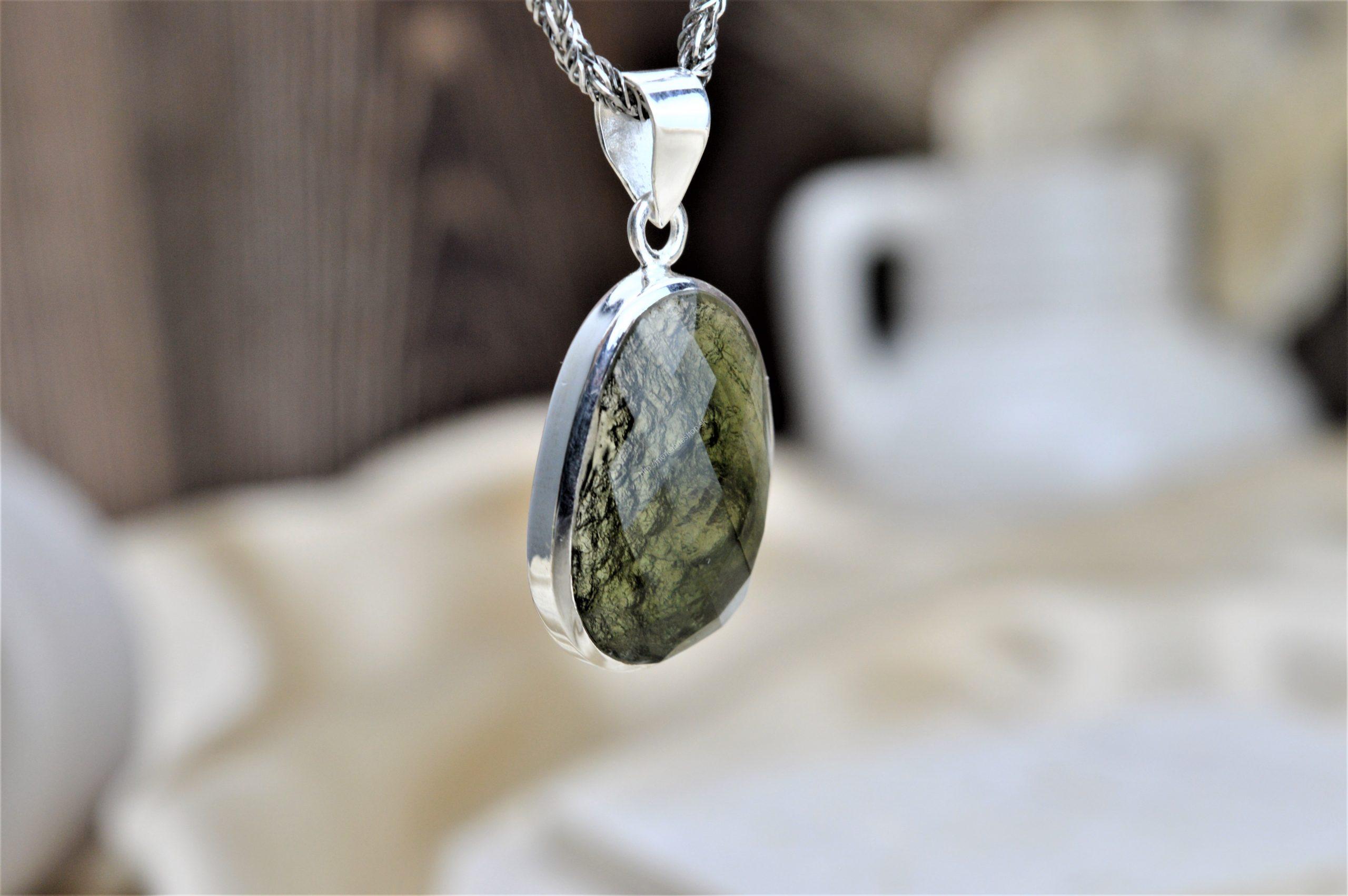 Prívesok Vltavín/Moldavit 2 Ag925/1000 Kameň nového Veku – Obrázok 2