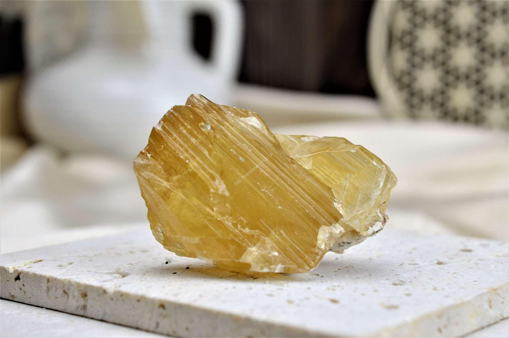 Surový KALCIT medový 4 - Sebaistota, Odvaha, Očista, Anjeli, Radosť