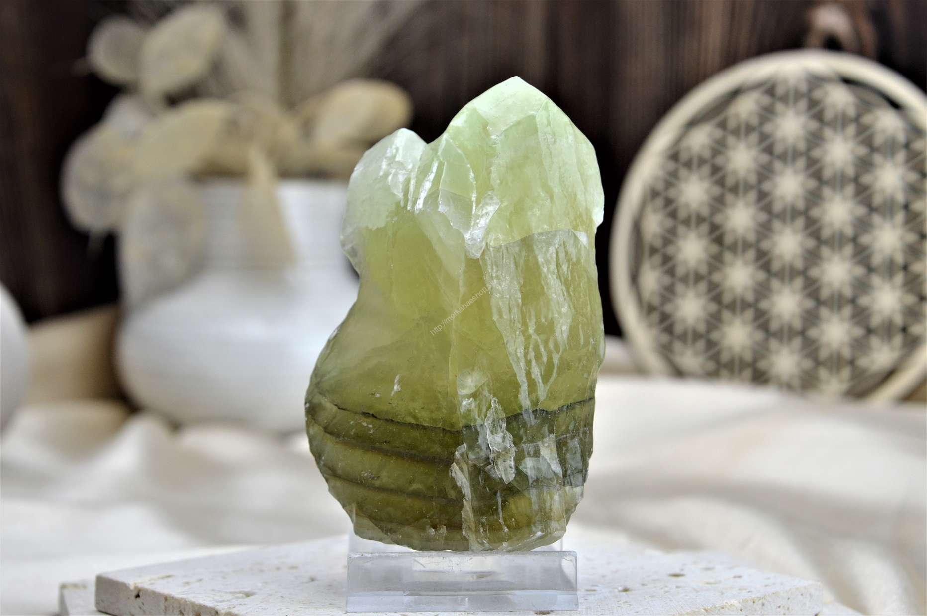 Surový KALCIT Smaragdovo Zelený #2- Duševná rovnováha, Upokojenie, Aktivácia srdcovej čakry