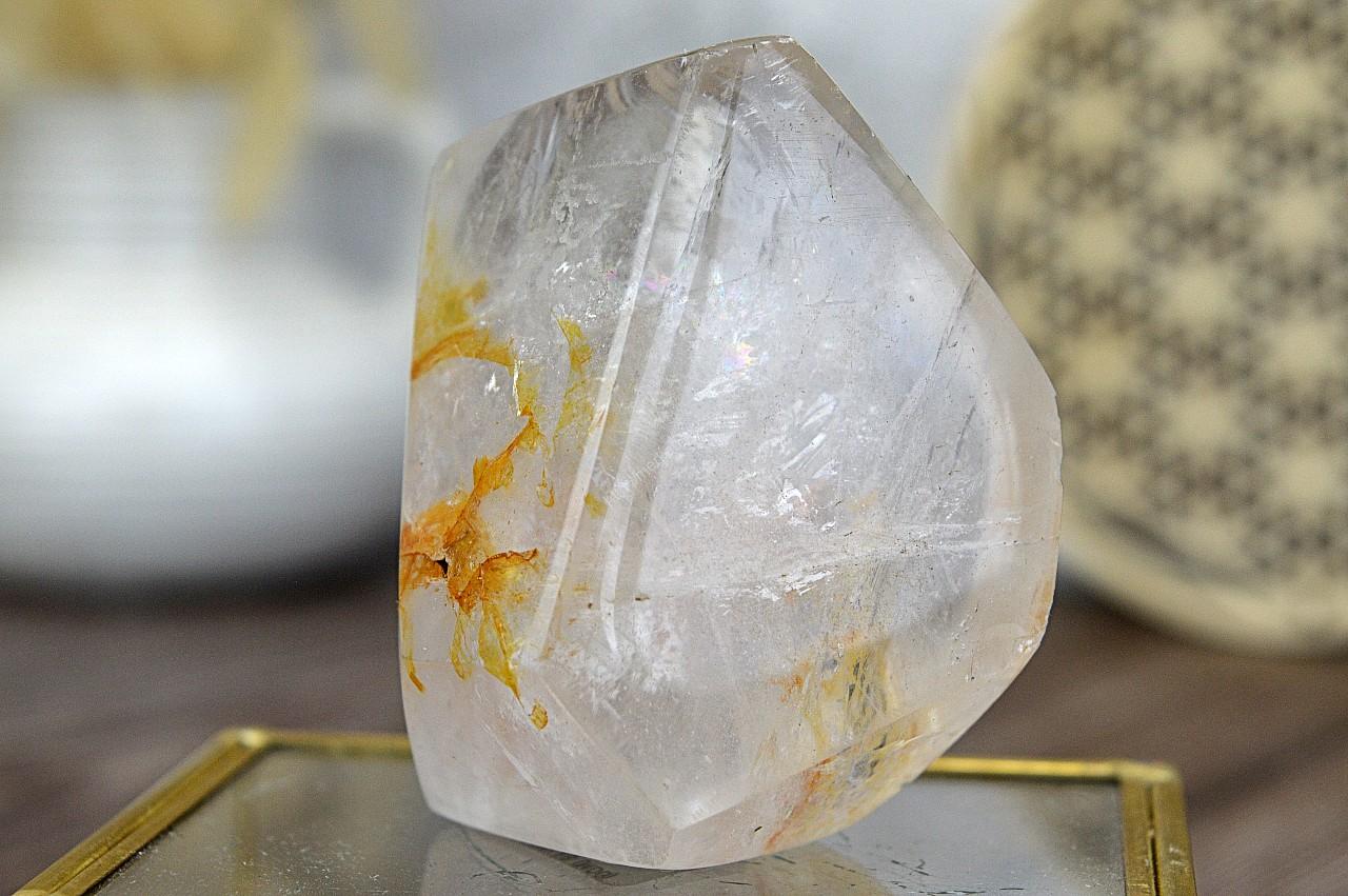 Majster Liečiteľ KRIŠTÁĽ Diamant s inklúziou HEMATITU #5- Svetlo na Zemi, Manifestovanie, Sila, Energia, Ochrana – Obrázok 2