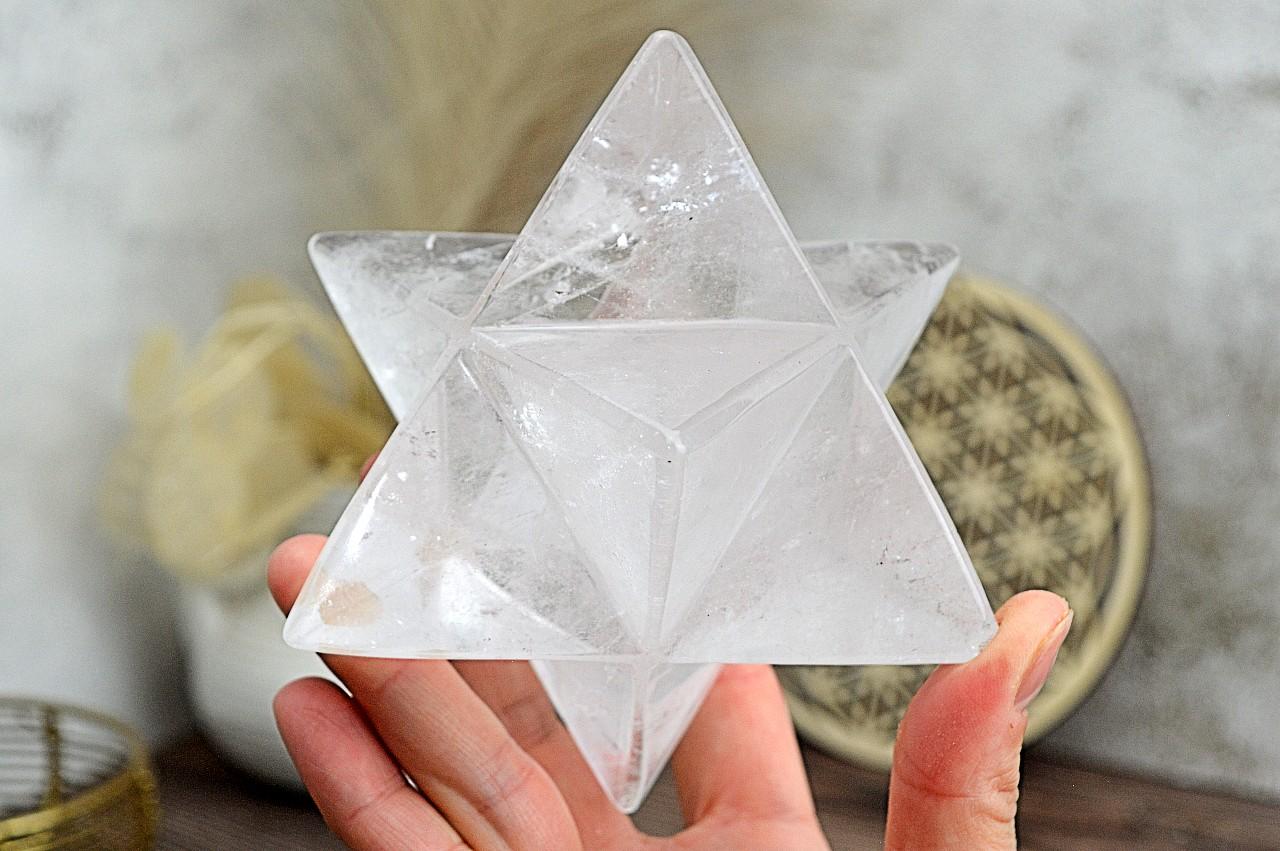 MERKABA z Brazilského KRIŠTÁĽU s Dúhami 12cm / 0,55 kg