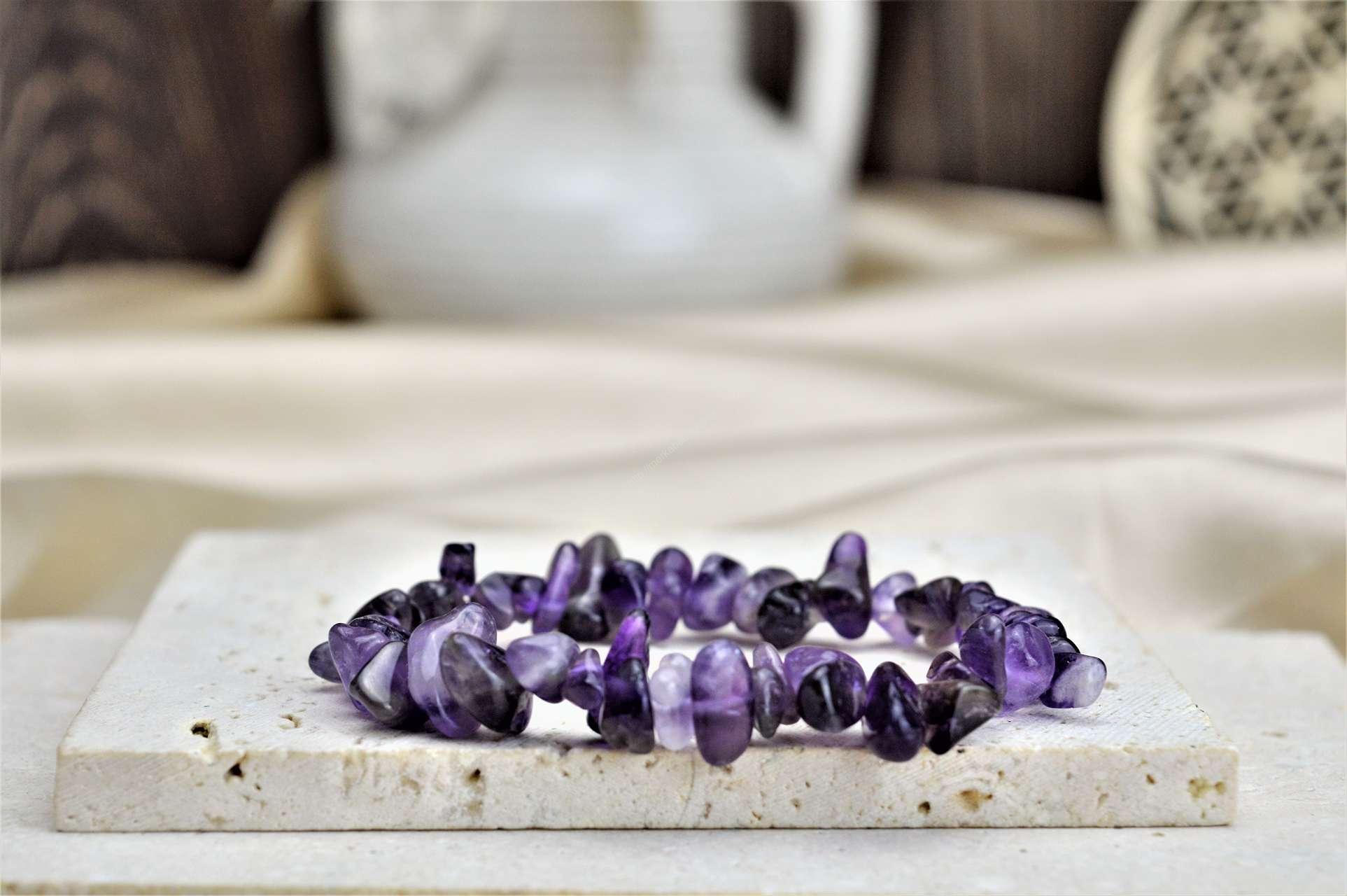 Náramok sekaný AMETYST- Božskosť, Intuícia, Rovnováha, pokojný Spánok