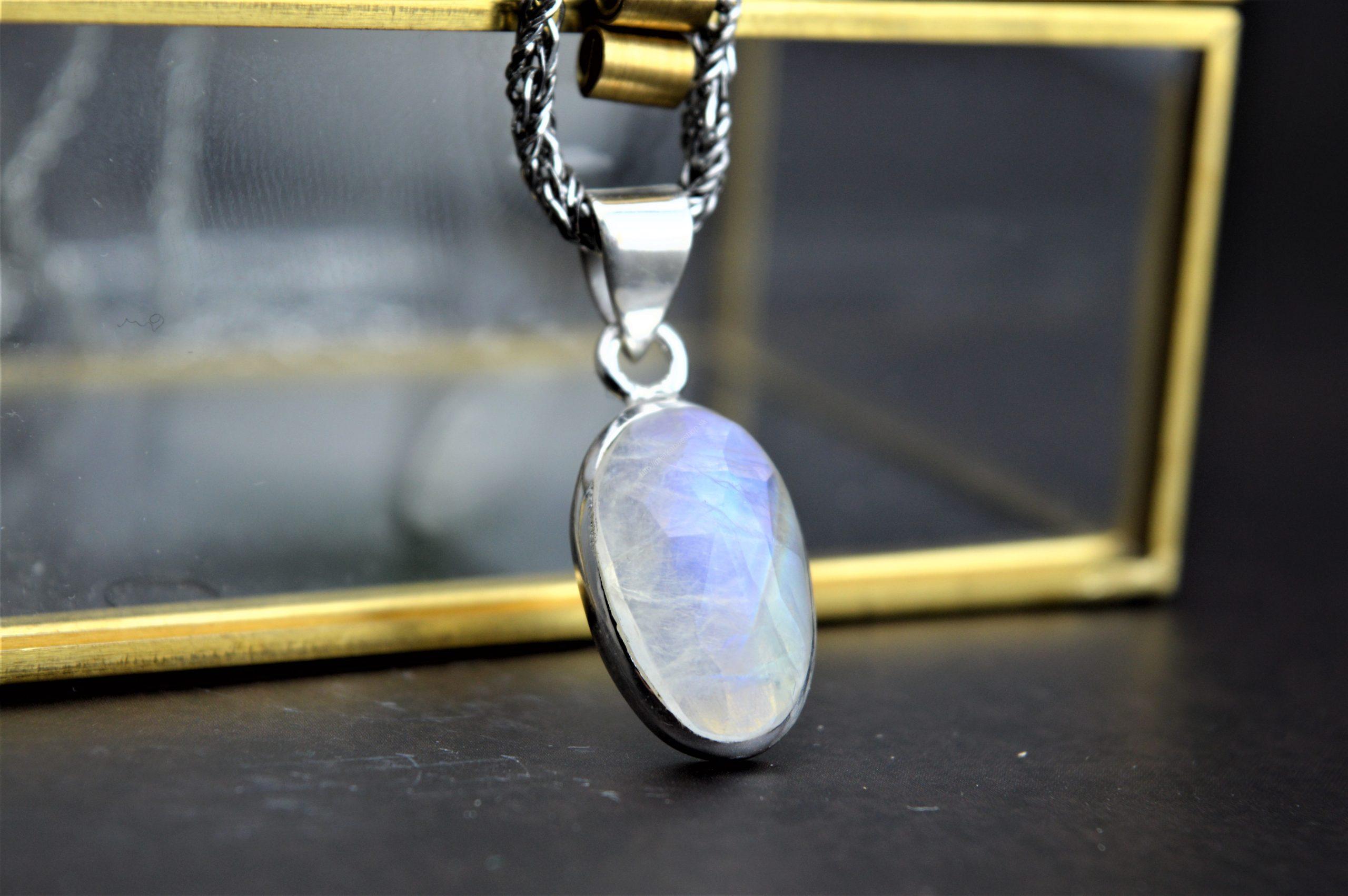 Strieborný prívesok Dúhový MESAČNÝ KAMEŇ #1- Nové začiatky, Rovnováha, Božské spojenie, Úľava od PMS – Obrázok 2