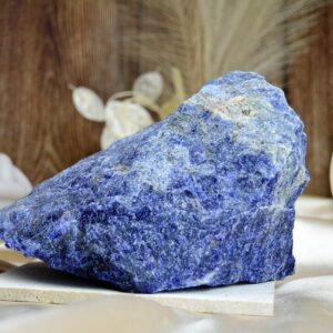 Surový SODALIT #1-1,9kg- Komunikácia, Intuícia, Sústredenie, Uvoľnenie uviaznutých emócií AAA KVALITA