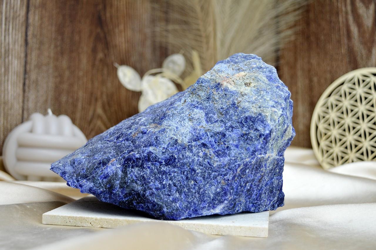 Surový SODALIT #1-1,9kg- Komunikácia, Intuícia, Sústredenie, Uvoľnenie uviaznutých emócií AAA KVALITA