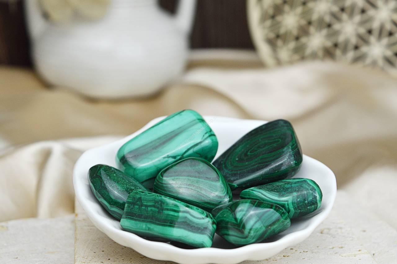 Kamienky MALACHIT – Pohlcuje negatívne Energie a Jedy, Čistí Čakry, Otvára srdce, Ochrana, Premena