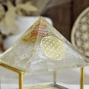 Orgonitová pyramída/ žiarič so SELENITOM, medenou špirálou a kvetom života