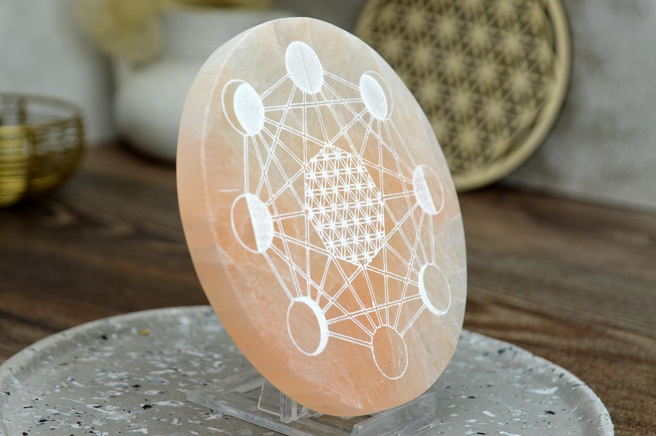 vysokovibračná SELENITOVÁ Podložka Metatronov Hexagon a Fázy Mesiaca +Kvet Života – Obrázok 2