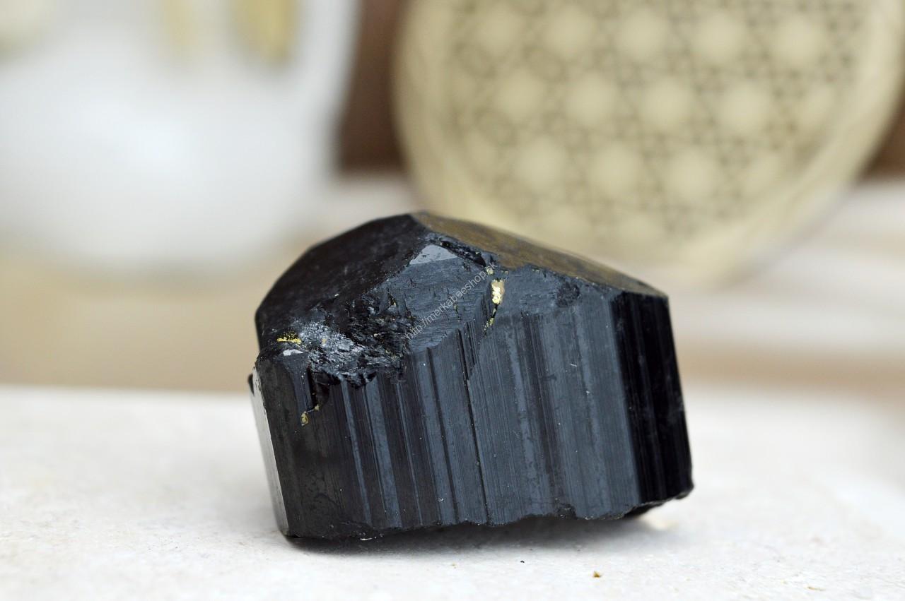 surový ČIERNY TURMALÍN /SKORYL #6 AAA Kvalita – Ochrana, Očista od toxickej energie, Zmierňuje stres a strach