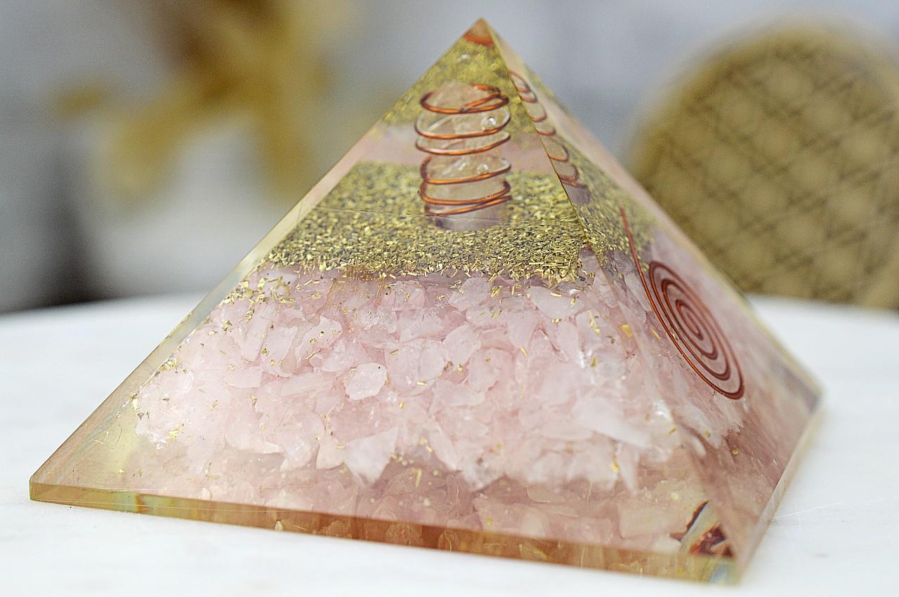 Orgonitová pyramída/ žiarič RUŽENÍN a medená špirála