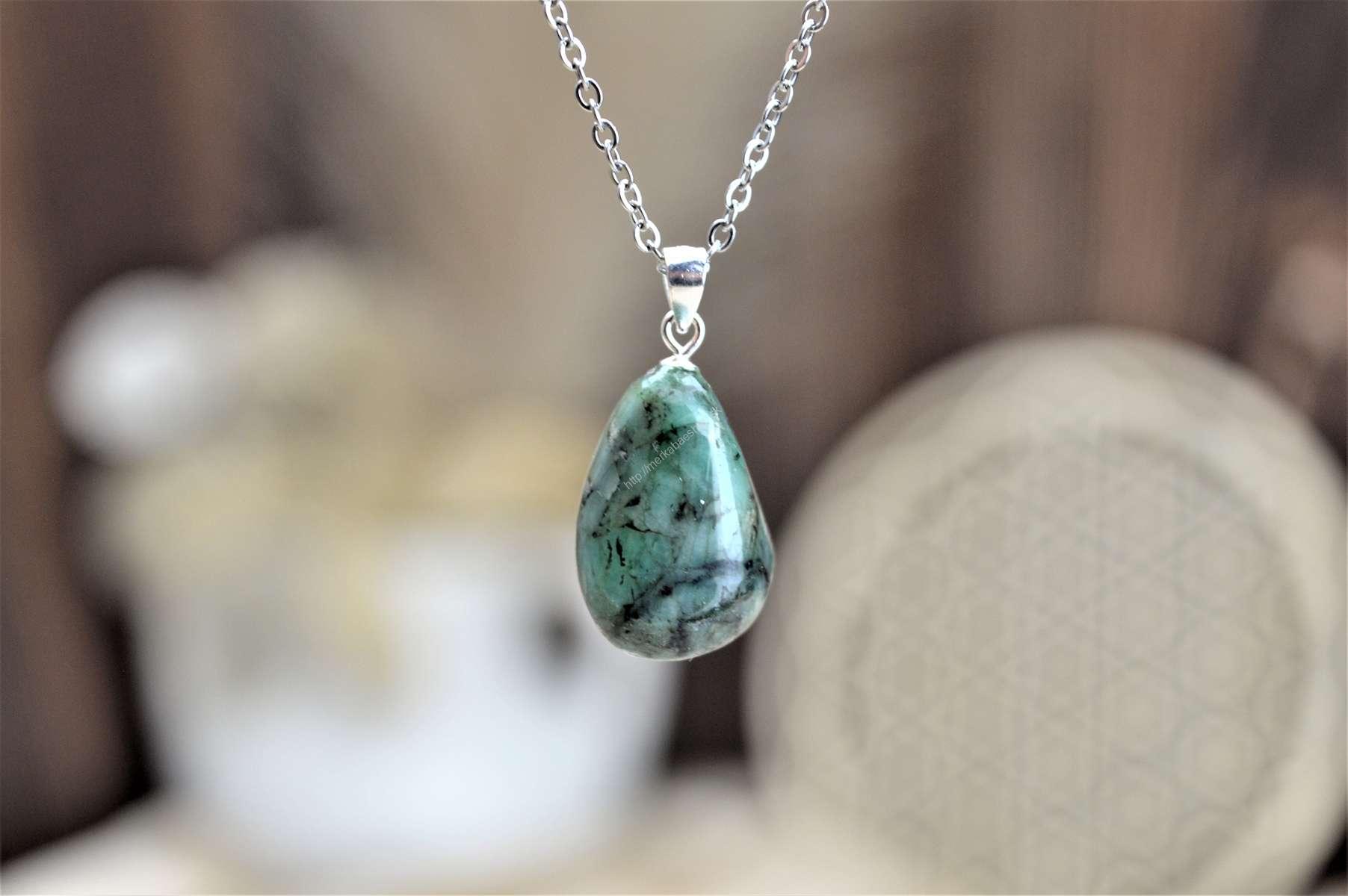 Prívesok SMARAGD India Ag925/1000 – Liečenie srdca, Rovnováha, Ochrana, Svetlo, Hojnosť