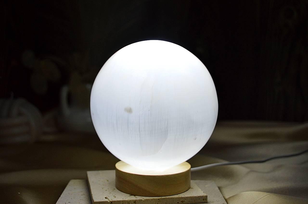 Kruhový drevený LED svetelný podstavec pod Kryštály – Obrázok 3